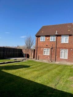 144 Stockbridge Lane garden.jpg