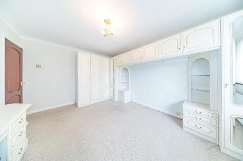 20 Ashton AVenue bedroom 1 2.jpg