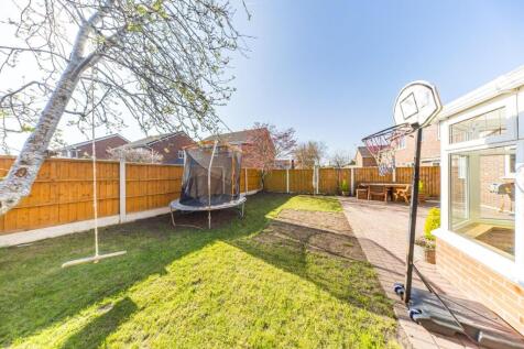29 Copperwood Drive garden.jpg