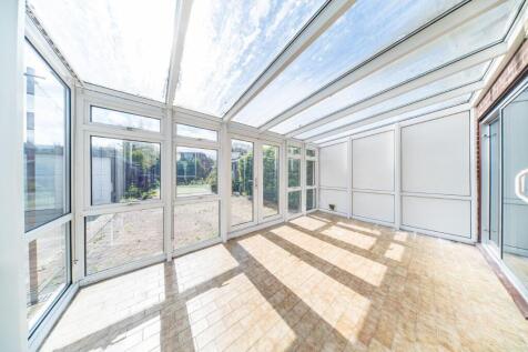 12 Tern Way conservatory 2.jpg