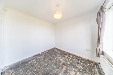 288 Scholes Lane bedroom 2.jpg