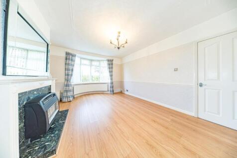 19 Liverpool Road sitting room.jpg