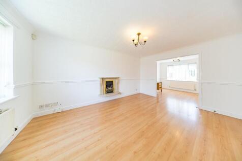 26 Lloyd Road lounge 2.jpg