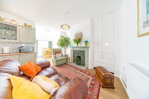116 st james road family room.jpg