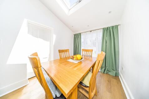 116 st james road dining room.jpg