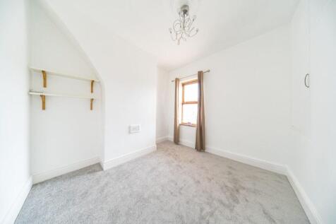 46 Columbia Road bedroom 2.jpg