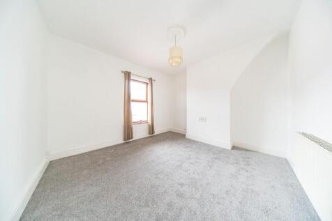 46 Columbia Road bedroom 1.jpg