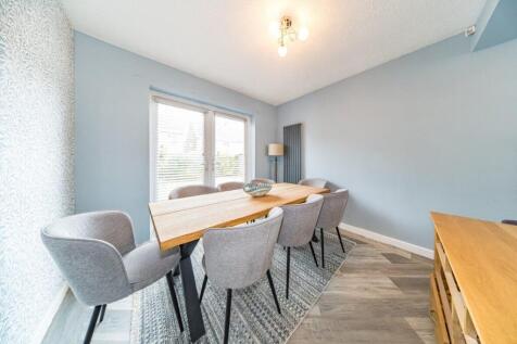 22 Coniston Ave dining room.jpg