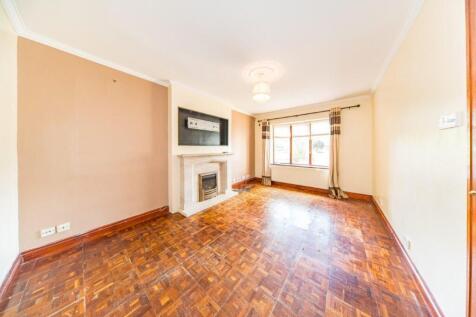 35 Longmeadow Road sitting room.jpg