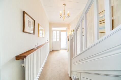 139 st james road hall 2.jpg