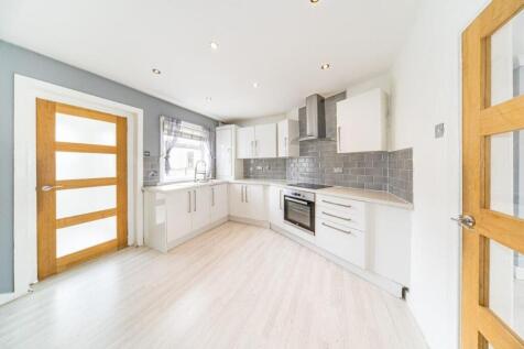 38 st james road kitchen 3.jpg