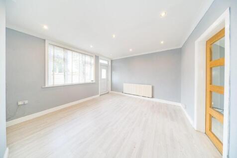38 st james road lounge 3.jpg