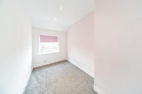 38 st james road bedroom 2.jpg