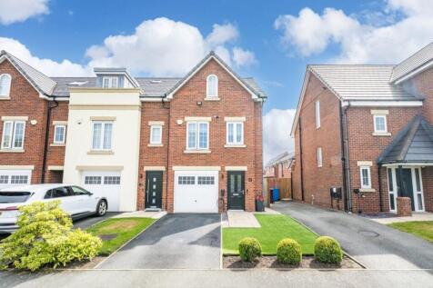 19 Sandfield Crescent external 2.jpg