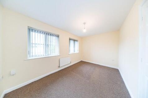 27 Molyneux Close bedroom 1.jpg
