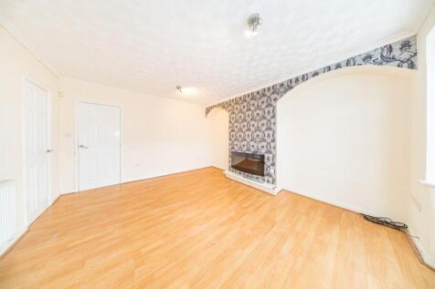 36 Wellesbourne Road lounge.jpg