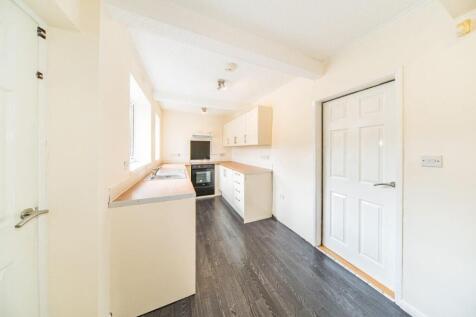 36 Wellesbourne Road kitchen.jpg