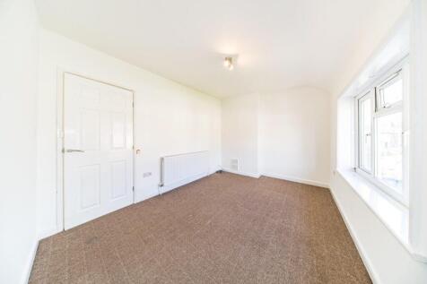 36 Wellesbourne Road bedroom 2.jpg