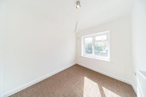 36 Wellesbourne Road bedroom 3.jpg