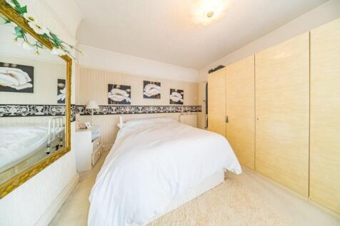 5 Portico Avenue bedroom 1 2.jpg