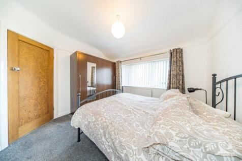7 Cliftonville bedroom 2 2.jpg