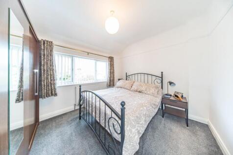 7 Cliftonville bedroom 2.jpg