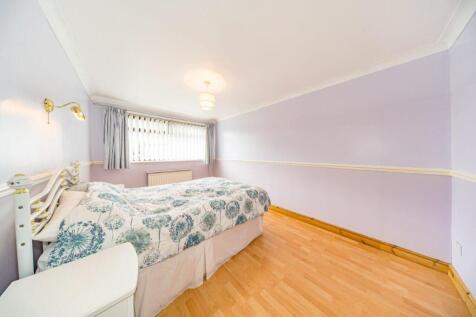 107 Old Lane bedroom 1.jpg