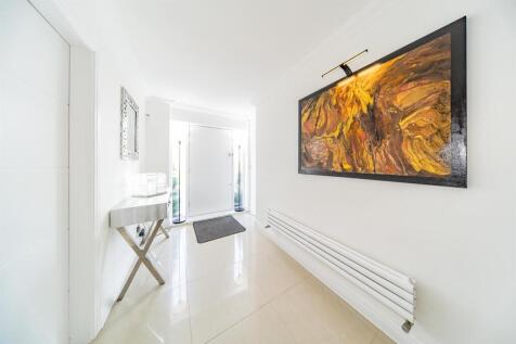 66-Bardley-Crescent-7.jpg