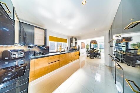 66-Bardley-Crescent-26.jpg