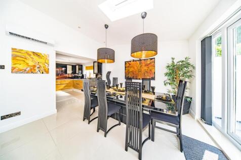 66-Bardley-Crescent-20.jpg