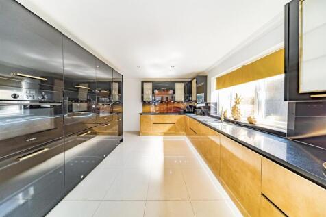 thumbnail_66-Bardley-Crescent-24.jpg