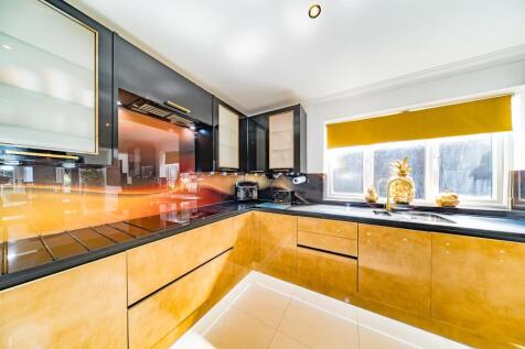 66-Bardley-Crescent-25.jpg