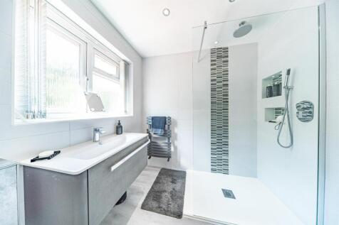 66-Bardley-Crescent-44.jpg