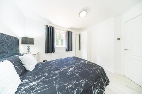 66-Bardley-Crescent-40.jpg