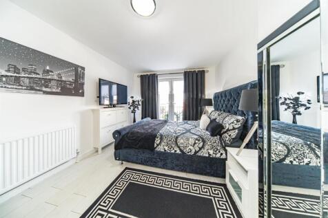 66-Bardley-Crescent-30.jpg