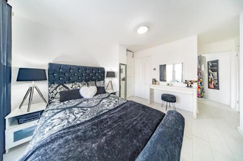 66-Bardley-Crescent-29.jpg