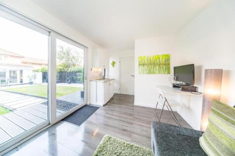 66-Bardley-Crescent-54.jpg