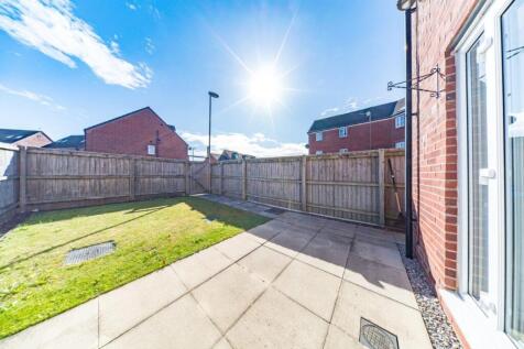 15 Station Road garden.jpg