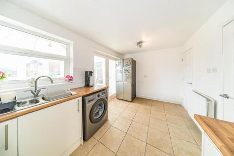 42-Berrywood-Drive-17.jpg