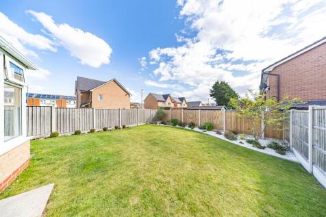 42-Berrywood-Drive-36.jpg