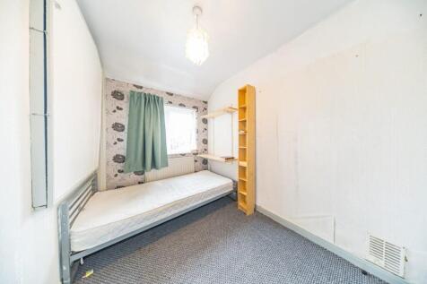 7 Stapleton Avenue bedroom 3.jpg