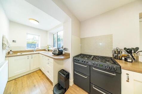 2-Cartmel-Drive-17.jpg