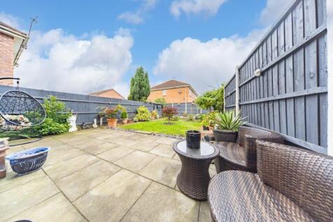 18 Caldywood Drive garden.jpg