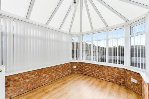 59 Manorwood conservatory.jpg