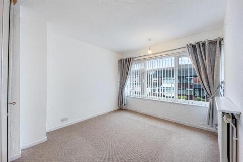 12 Arnside Avenue bedroom 1.jpg