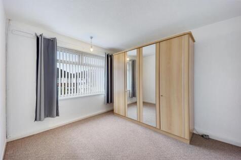 12 Arnside Avenue bedroom 2.jpg