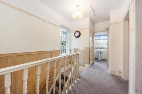 143 Portico Lane landing.jpg