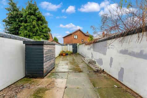 200 Warrington Road garden.jpg