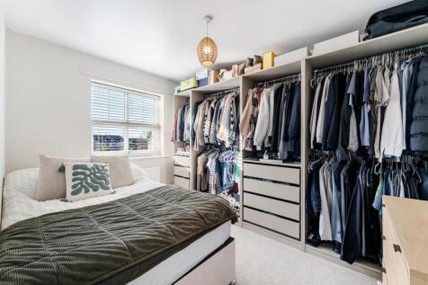 97 Manorwood Drive bedroom 2.jpg