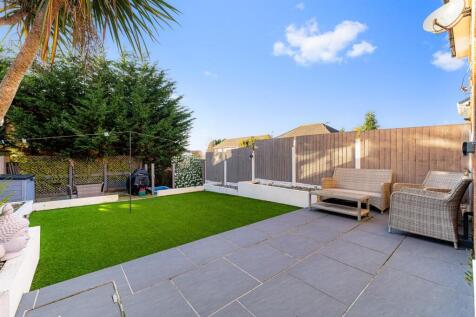 97 Manorwood Drive garden  2.jpg